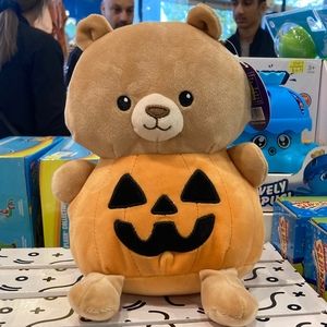 Meet your Posher, Syra